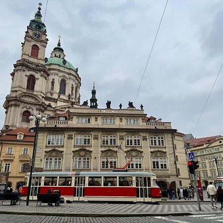 Unique Charles Bridge 2Bdr Apartment. Prague Luaran gambar