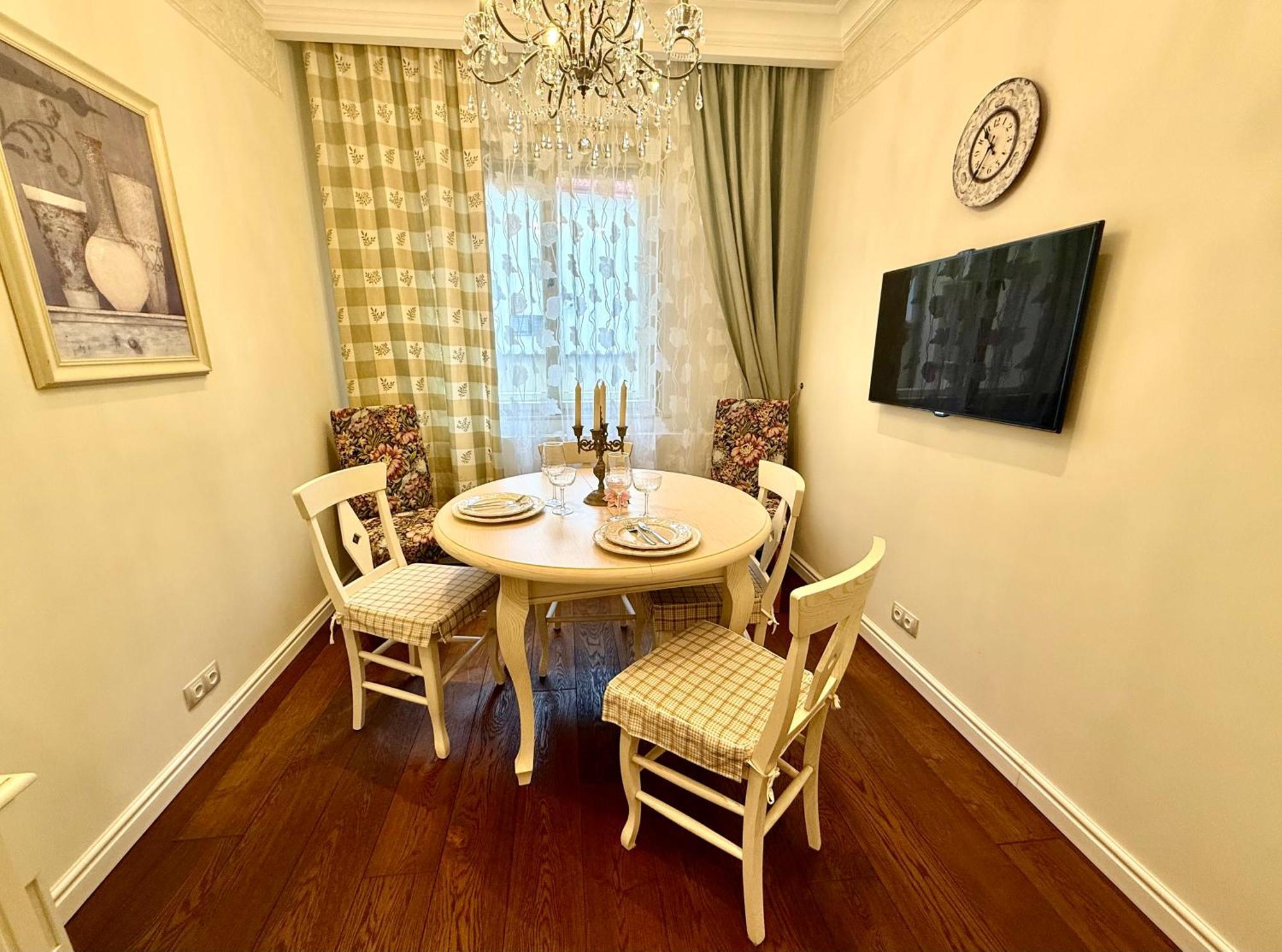 Unique Charles Bridge 2Bdr Apartment. Prague Luaran gambar